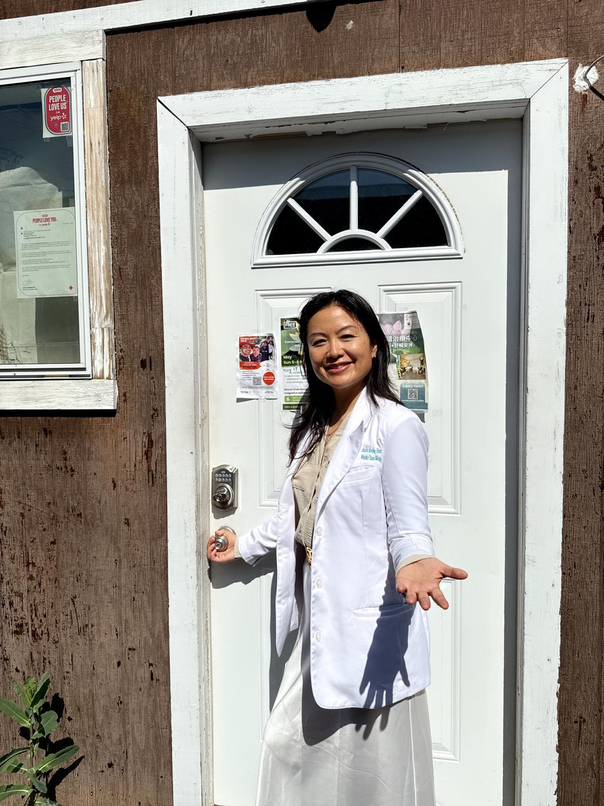Winnie Chan Wang, Medical Intuitive Acupuncturist, Pasadena CA